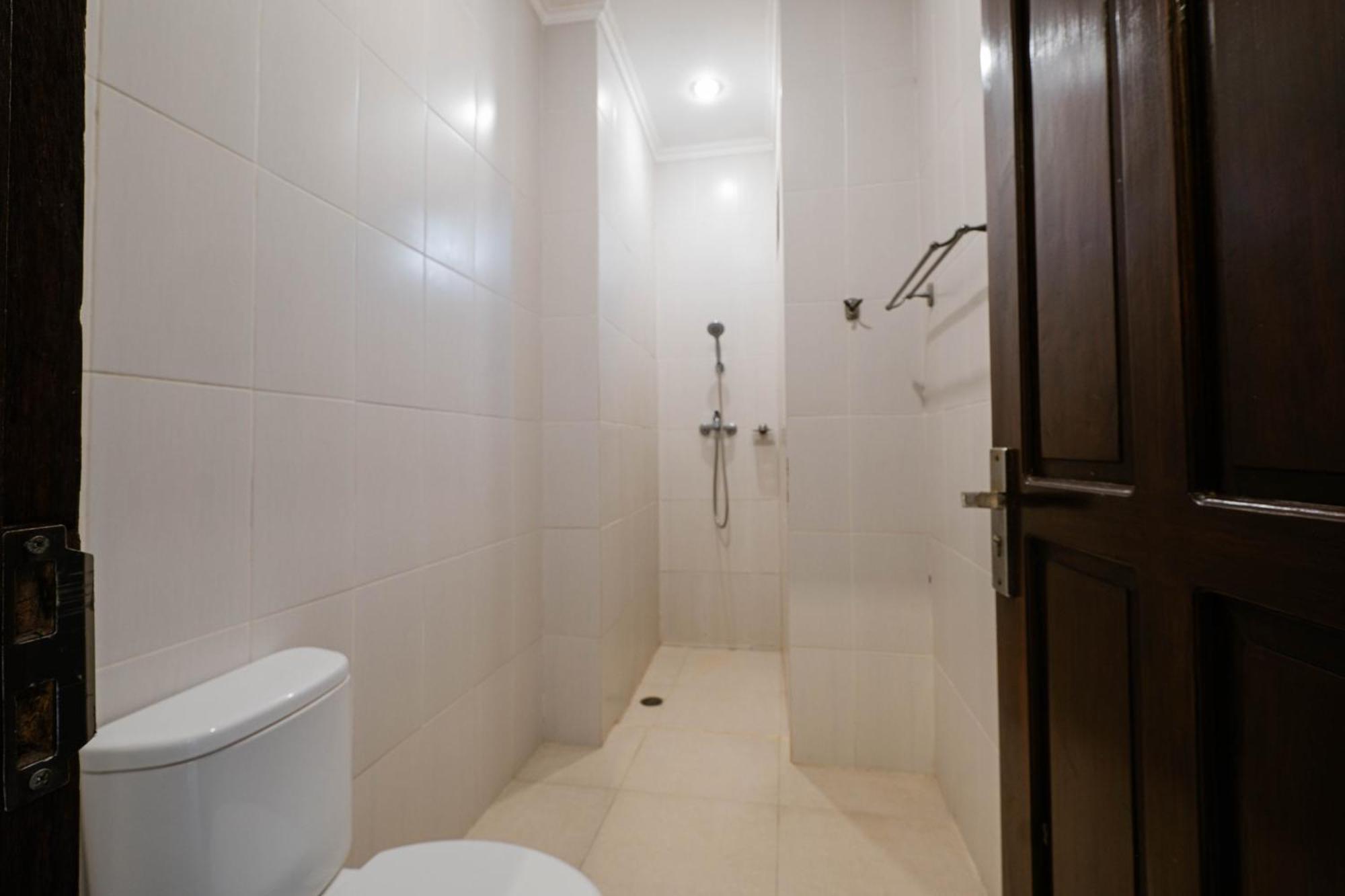Puri Kasih Home Stay Санур Екстер'єр фото
