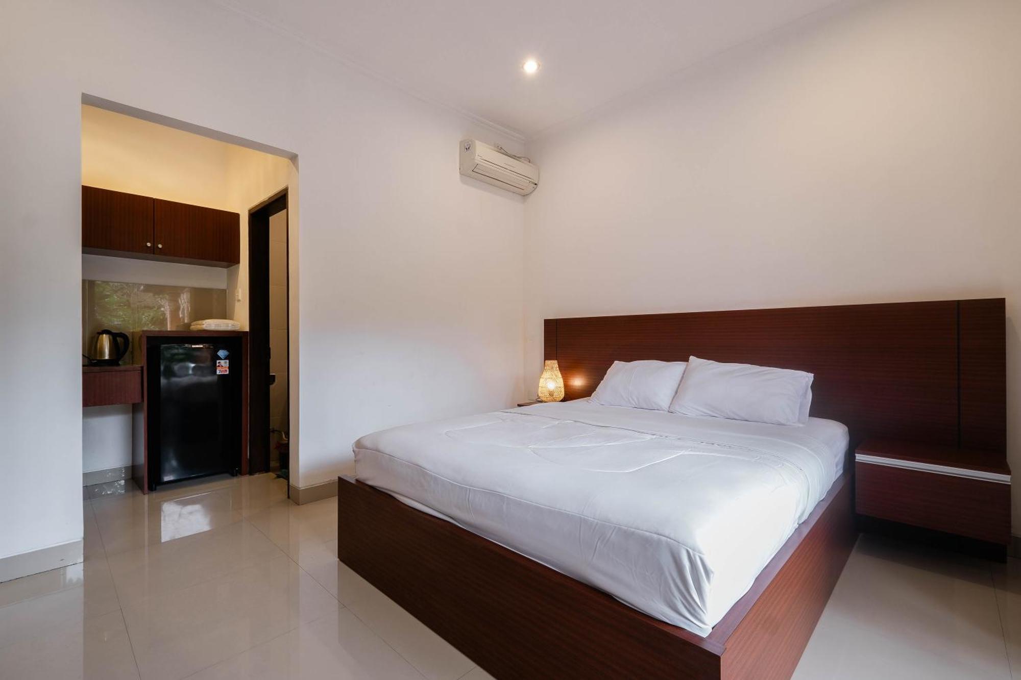 Puri Kasih Home Stay Санур Екстер'єр фото