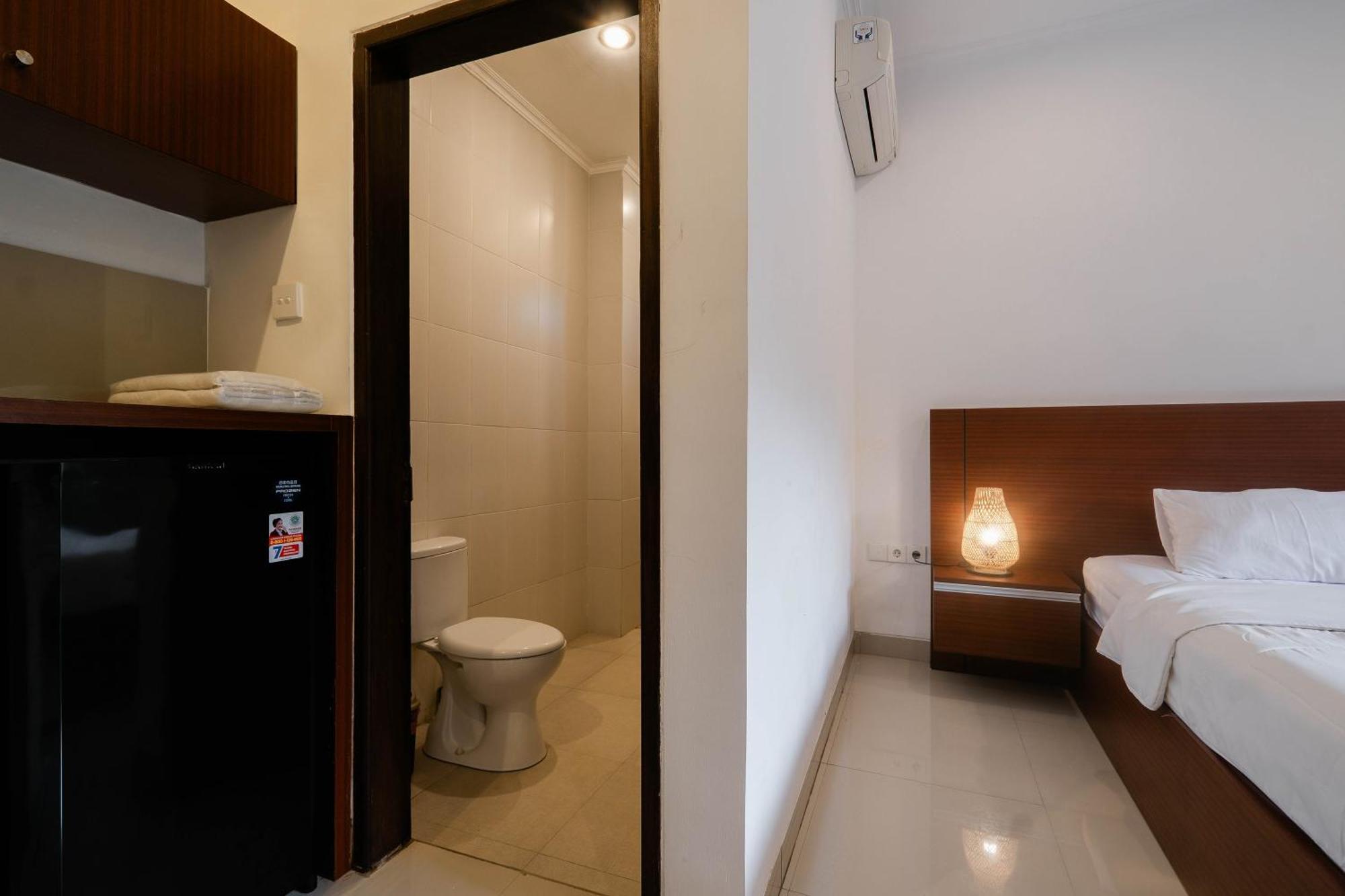 Puri Kasih Home Stay Санур Екстер'єр фото