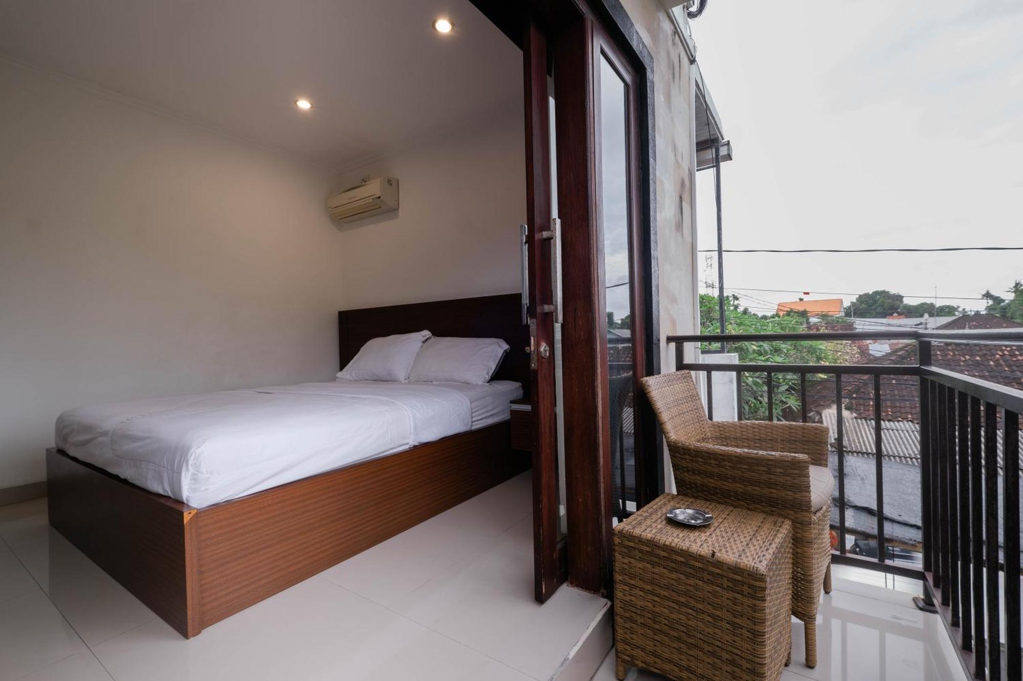 Puri Kasih Home Stay Санур Екстер'єр фото