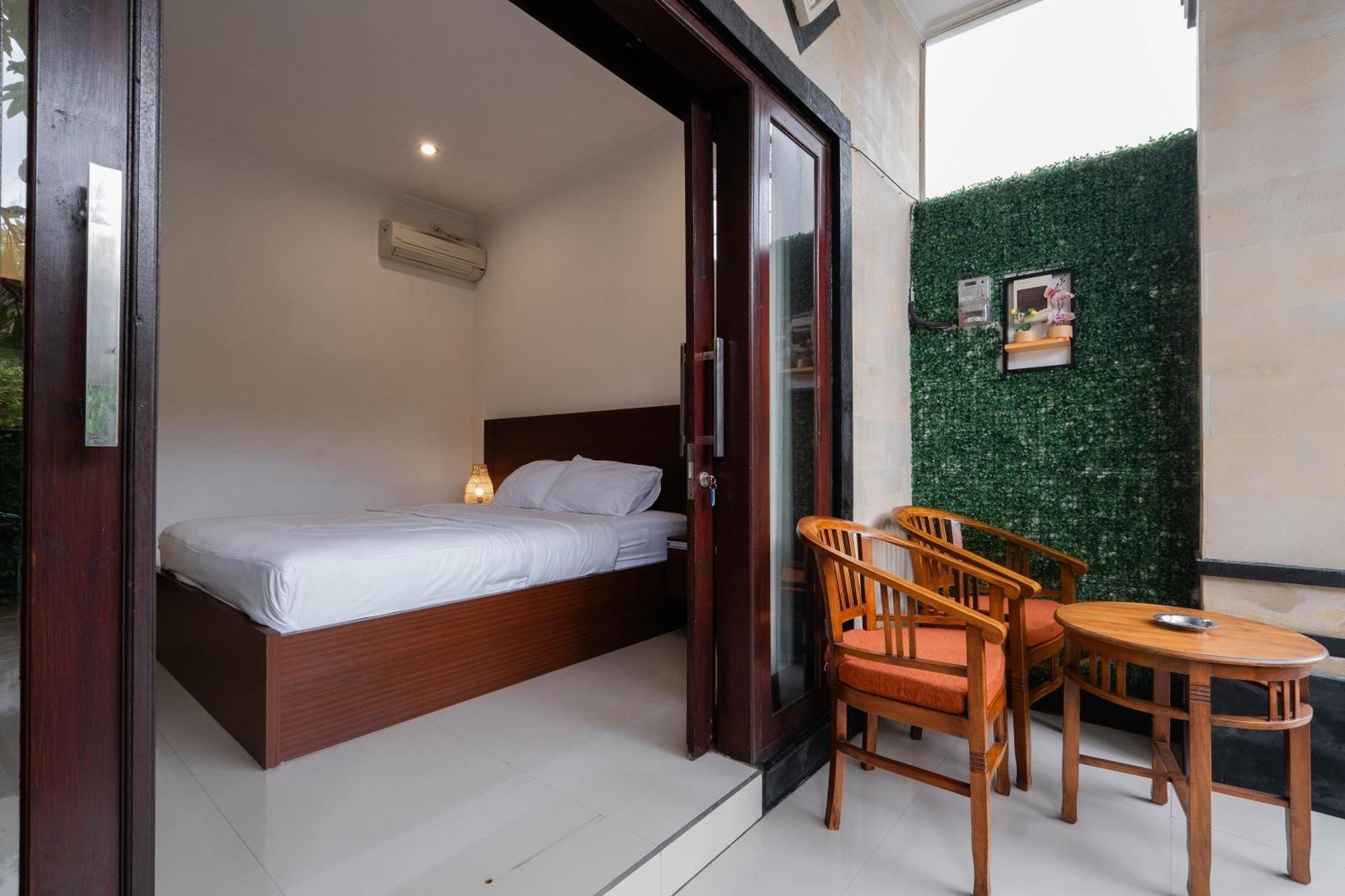 Puri Kasih Home Stay Санур Екстер'єр фото