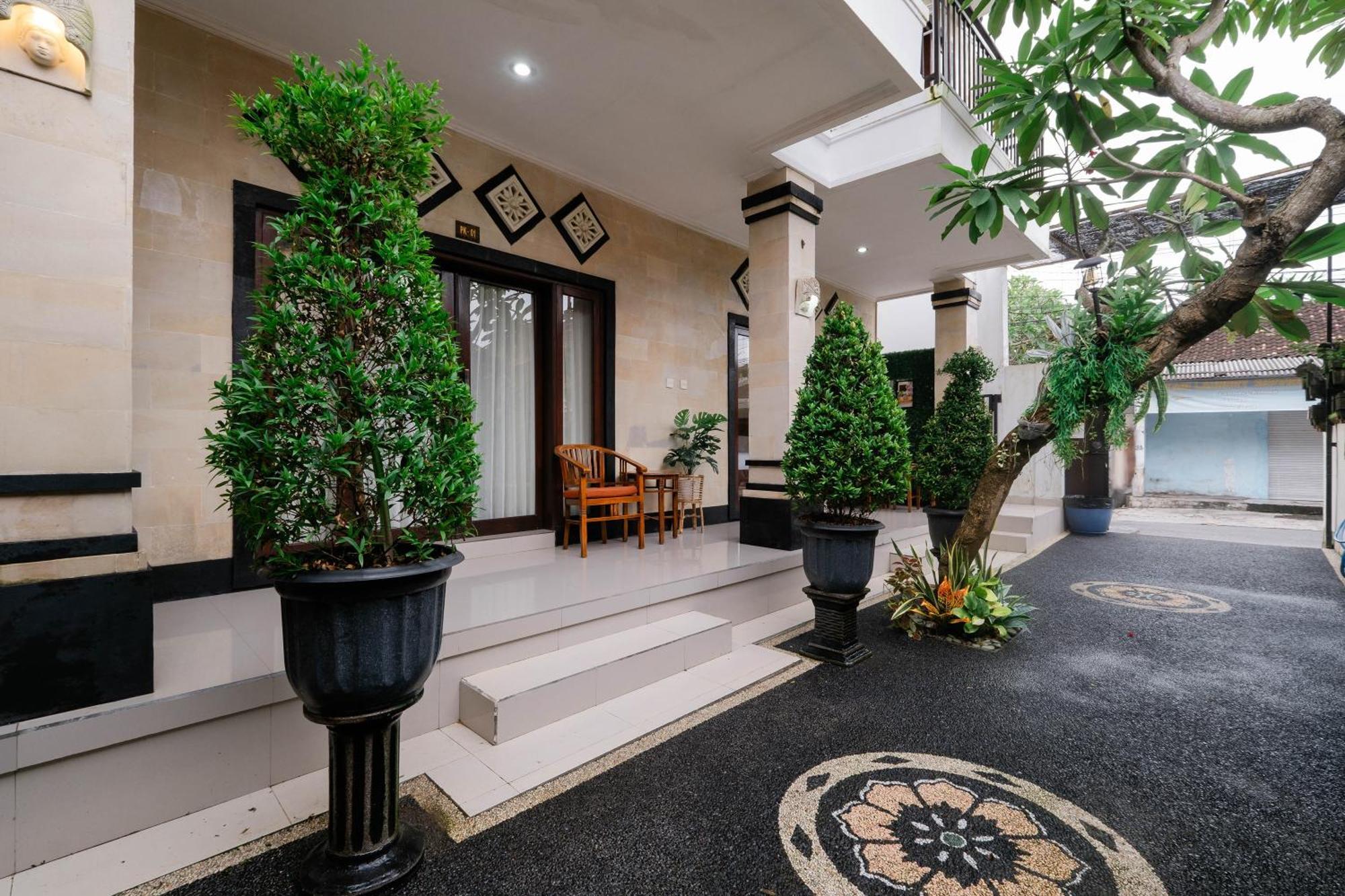 Puri Kasih Home Stay Санур Екстер'єр фото