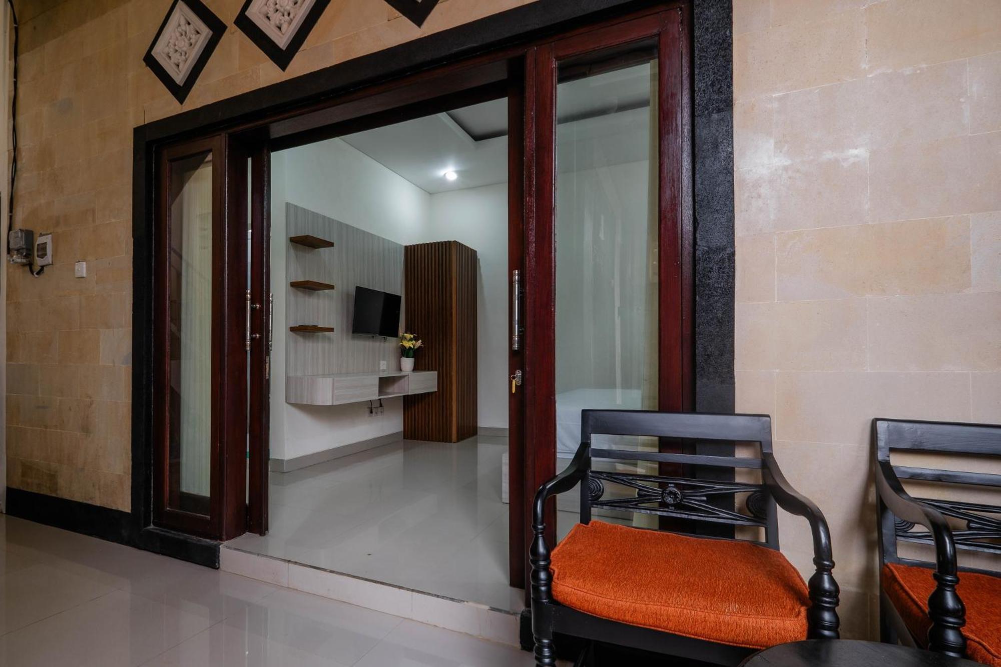 Puri Kasih Home Stay Санур Екстер'єр фото