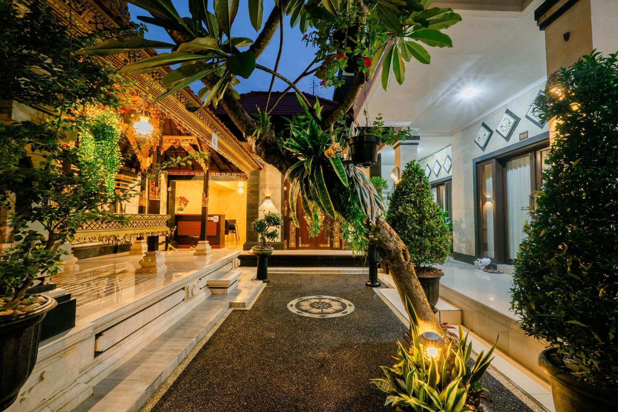 Puri Kasih Home Stay Санур Екстер'єр фото