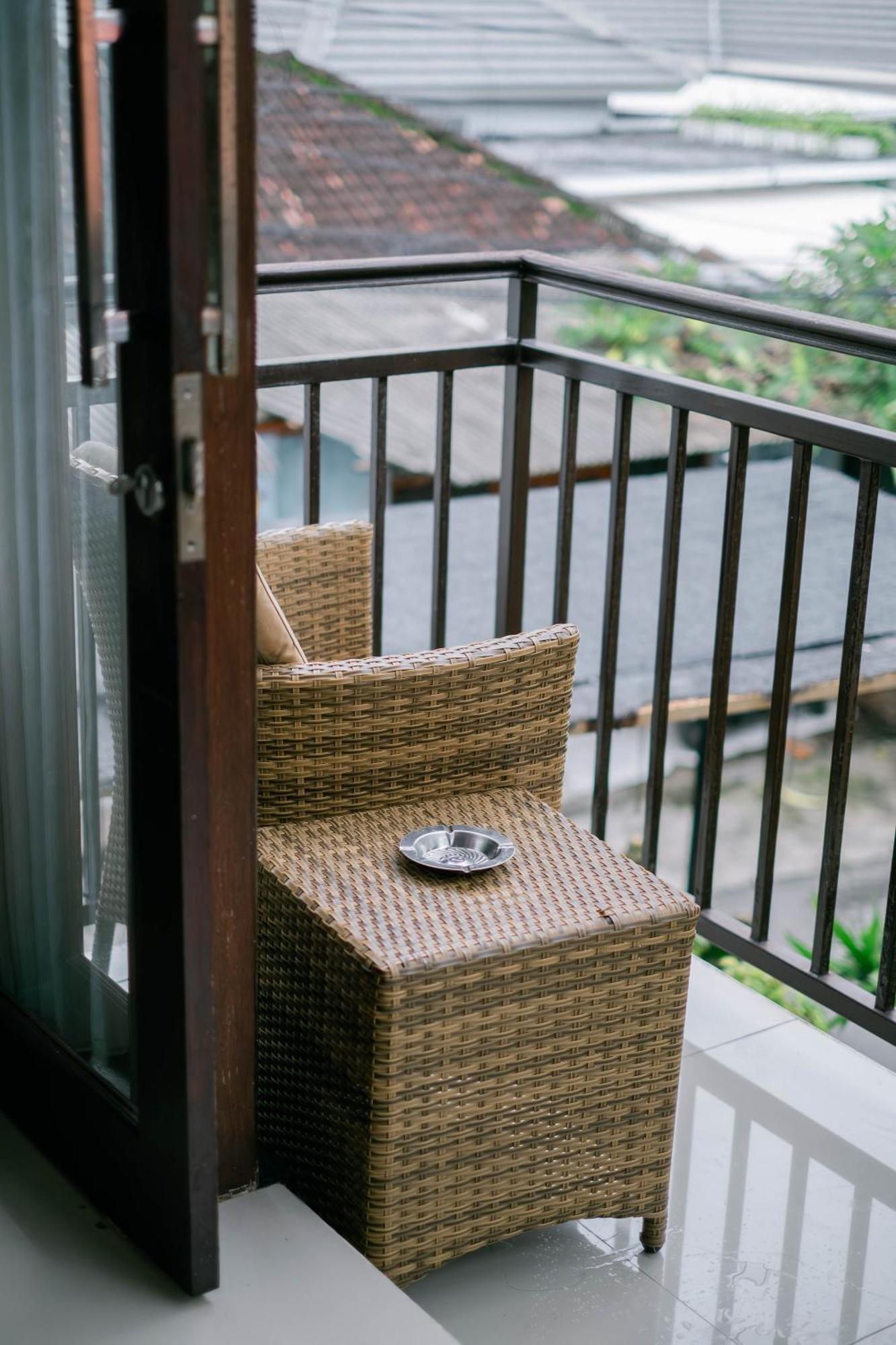 Puri Kasih Home Stay Санур Екстер'єр фото