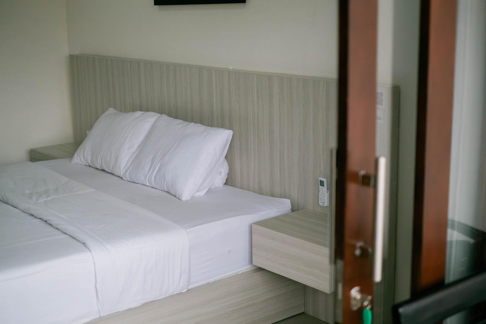 Puri Kasih Home Stay Санур Екстер'єр фото